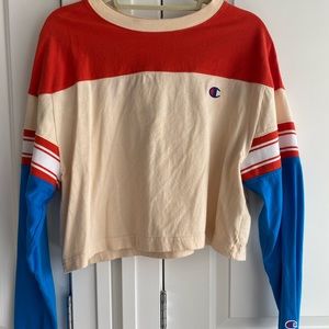 Women’s Champion cropped sweatshirt - size L
